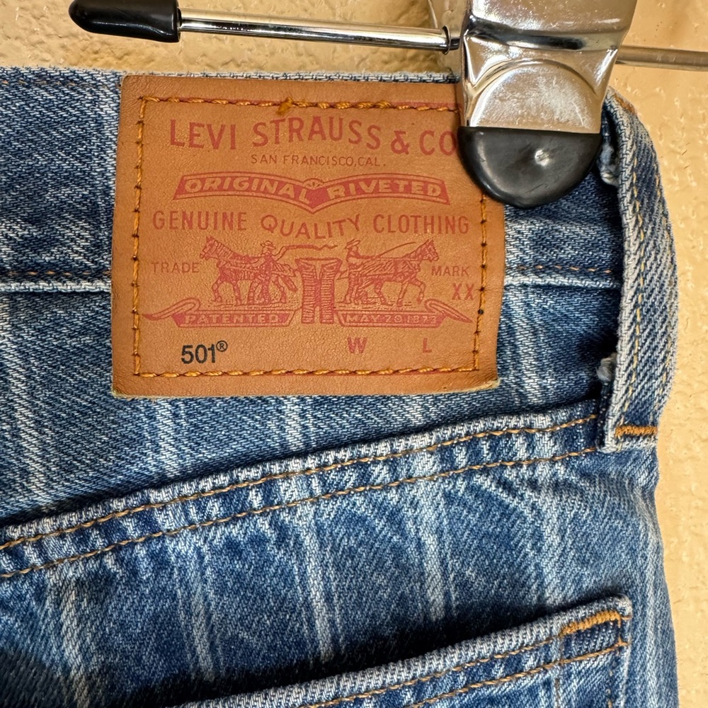 Women’s 501 Levi’s Big E Striped Jeans Size 27 X 26” - Picture 7 of 9